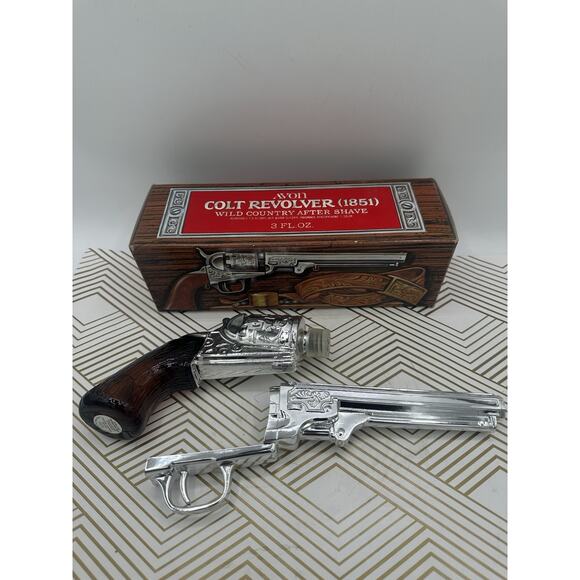 Vtg. Avon Colt Revolver (1851) With “wild Country”After Shave Cologne Full - Picture 2 of 4